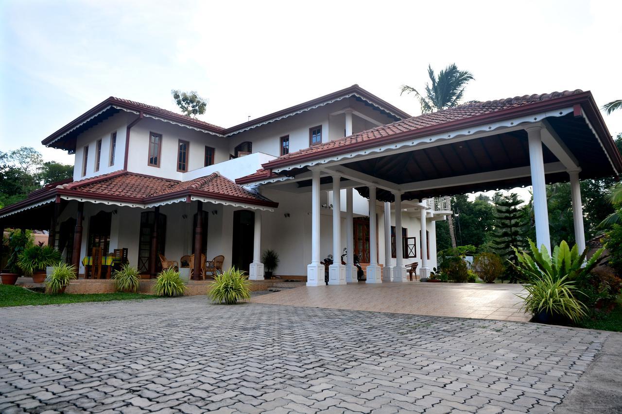 Robi Garden Villa Negombo Exterior photo