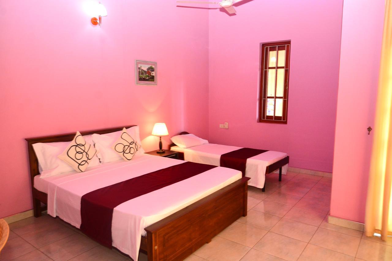Robi Garden Villa Negombo Exterior photo
